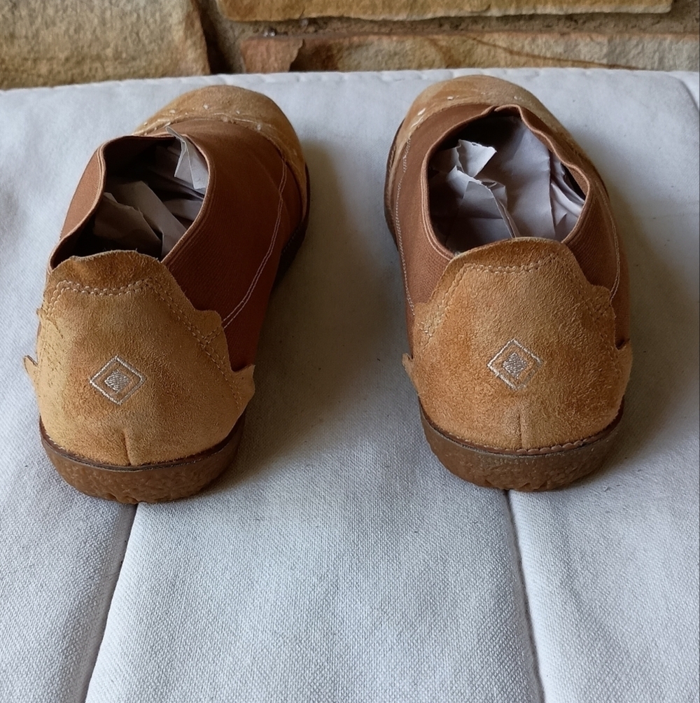 Sundance Brown and Tan Flats_37 - Picture 3 of 6